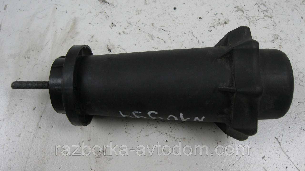 Кронштейн кріплення запасного колеса VW Passat B5 (1997-2000) OE:3B9803899
