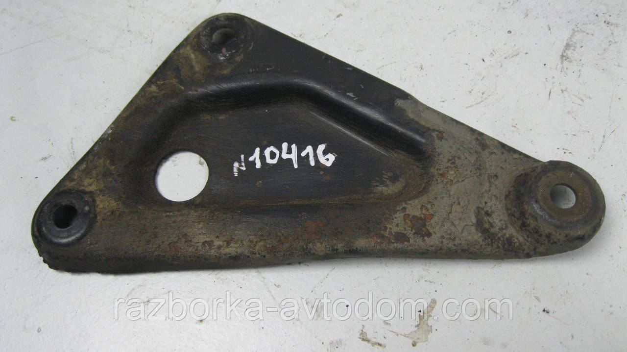 Кронштейн кріплення передньої балки правий Opel Vectra B (1995-2002) OE:90497905