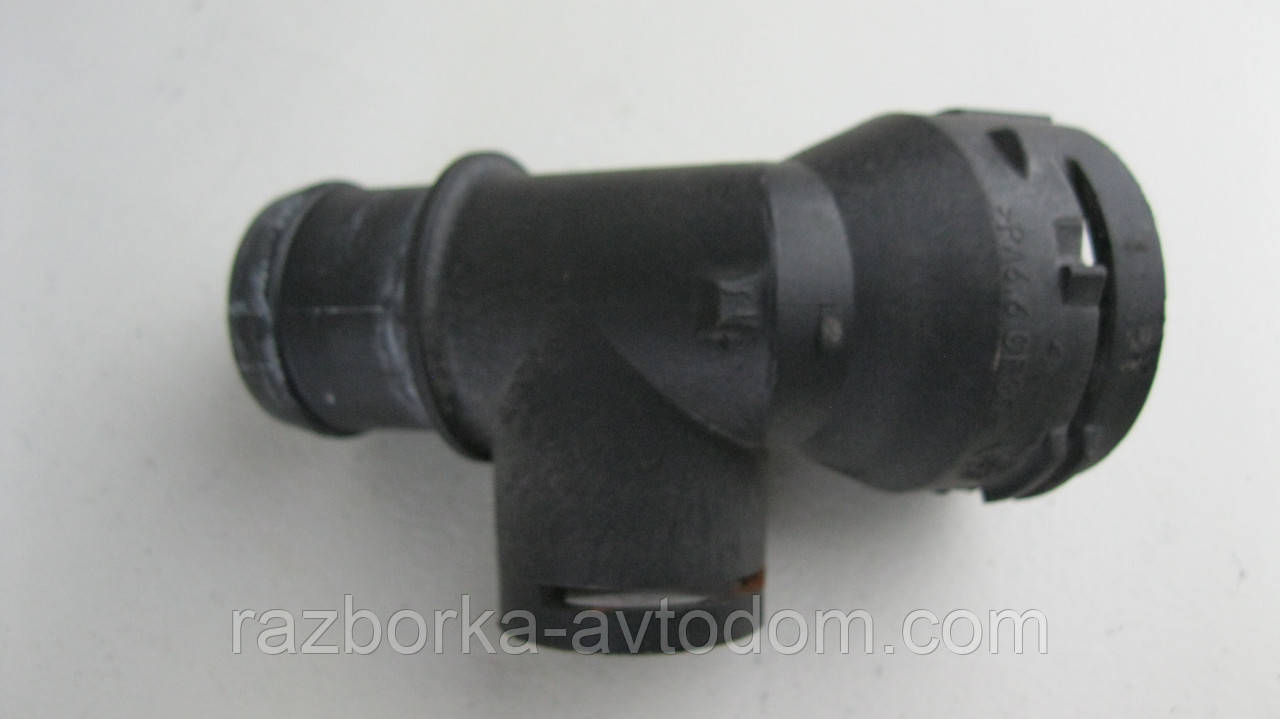 Фланець (трійник) системи охолодження VW Touran 1,9TDI (2003-2010), Golf 5 (2003-2008) OE:1K0122291AD