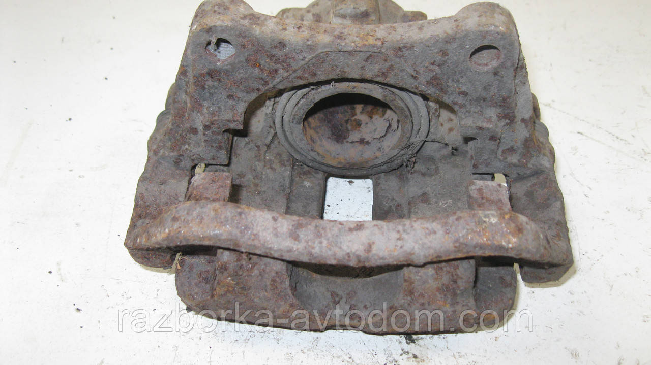 Суппорт передній правий Girling BMW 3 E30 (1982-1990) OE:34111154380