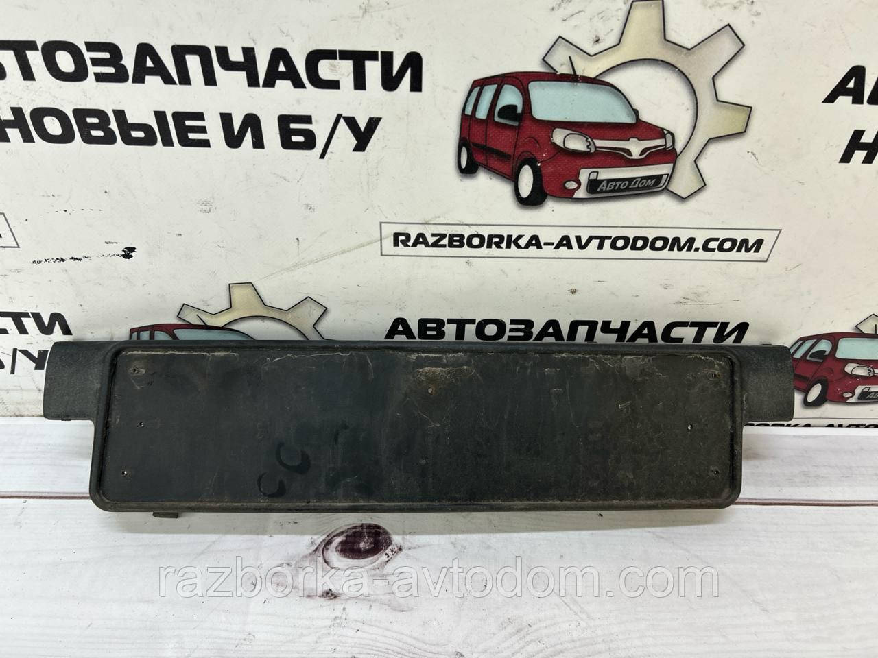 Кронштейн, зміцнення, панель номерного знака переднього VW Passat B5 (96-00) OE:3b0807719
