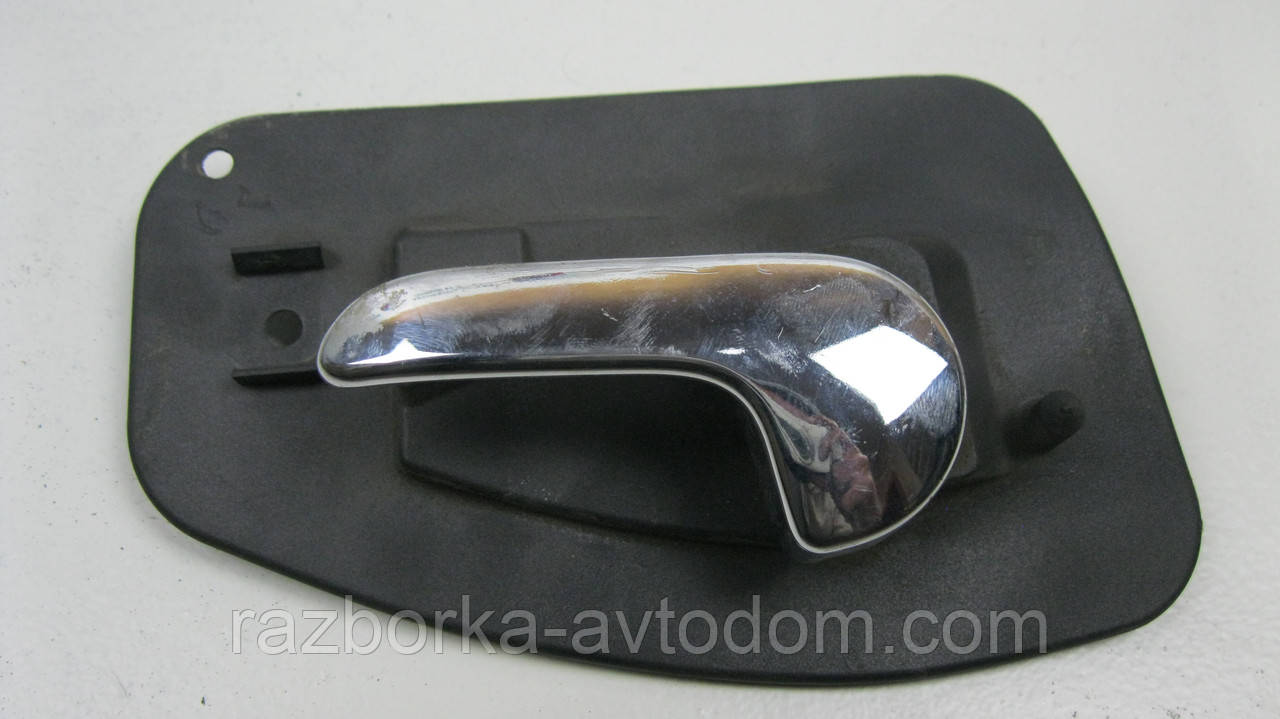 Ручка позадніх задніх лівих дверей Opel Corsa C (2000-2012) OE:13122256