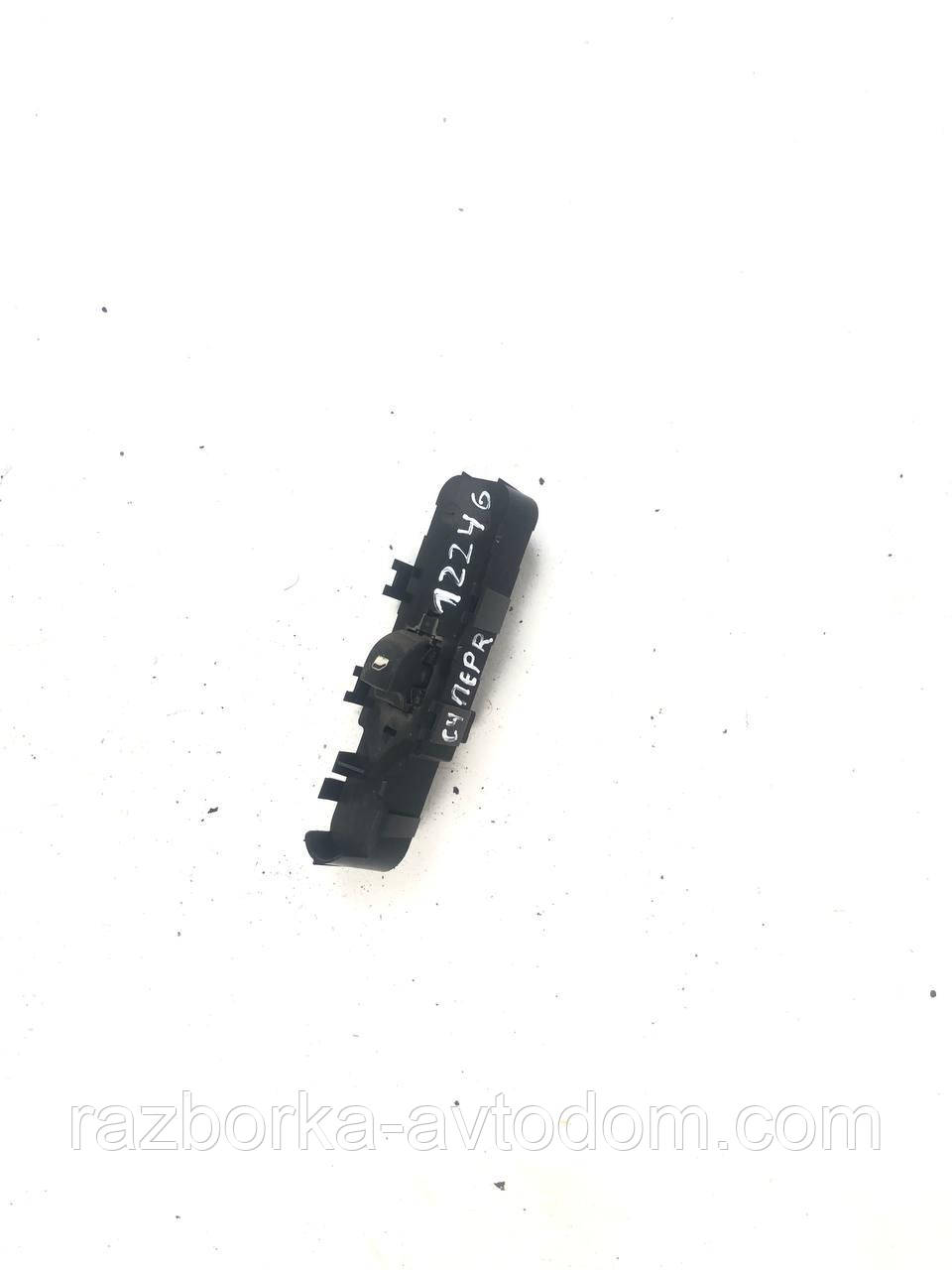 Кнопка склопідіймача передня права Citroen C4 (04-11) OE: 9651466677