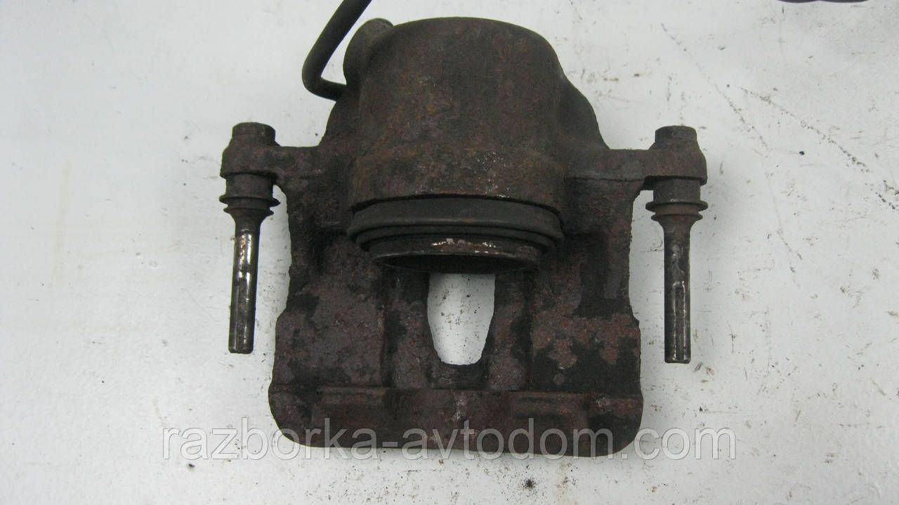 Суппорт передній правий Mercedes W201 (1982-1993), W124 (1984-1993) OE:A0014201983 OE A0004205683
