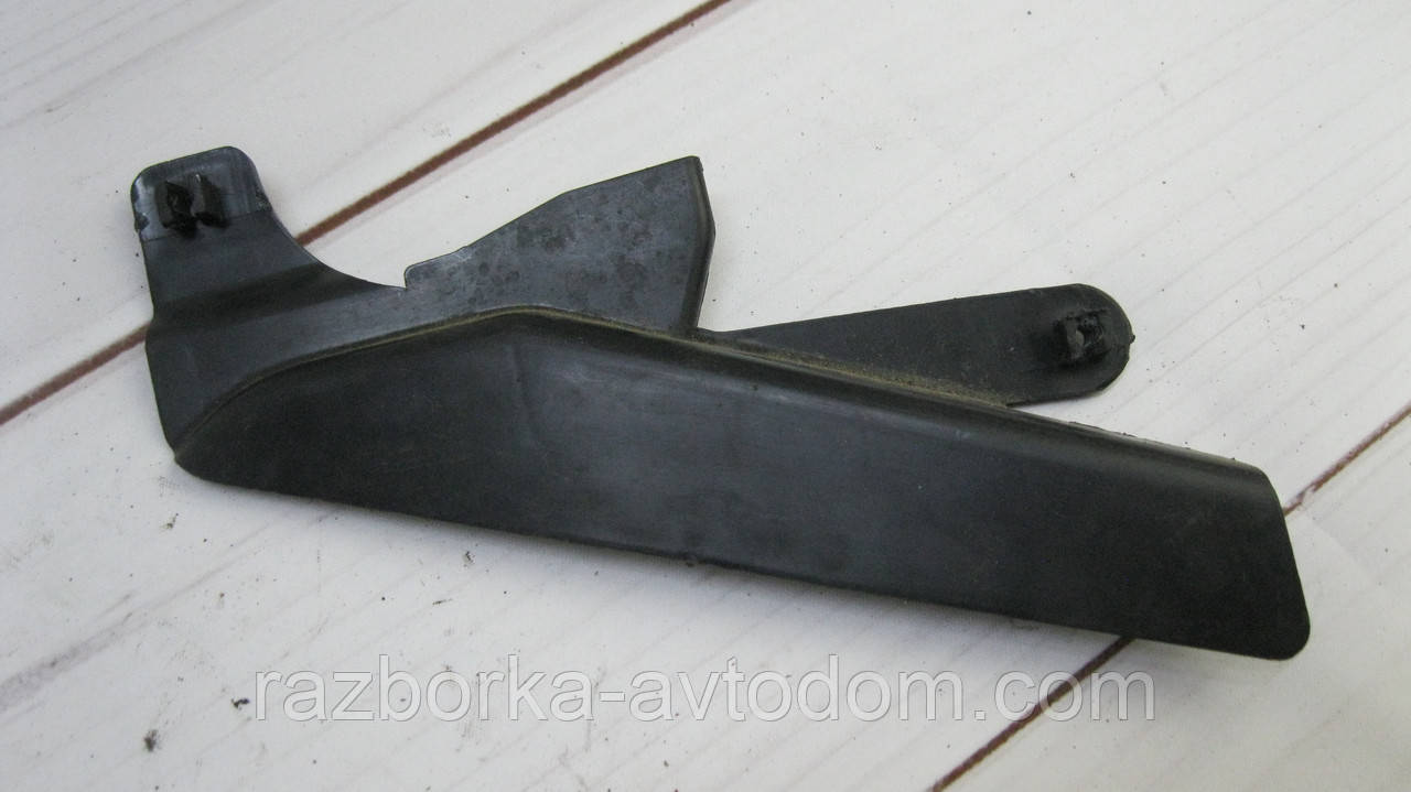 Накладка замка дверей передньої лівої Hyundai Getz (2002-2005) OE:813761C000