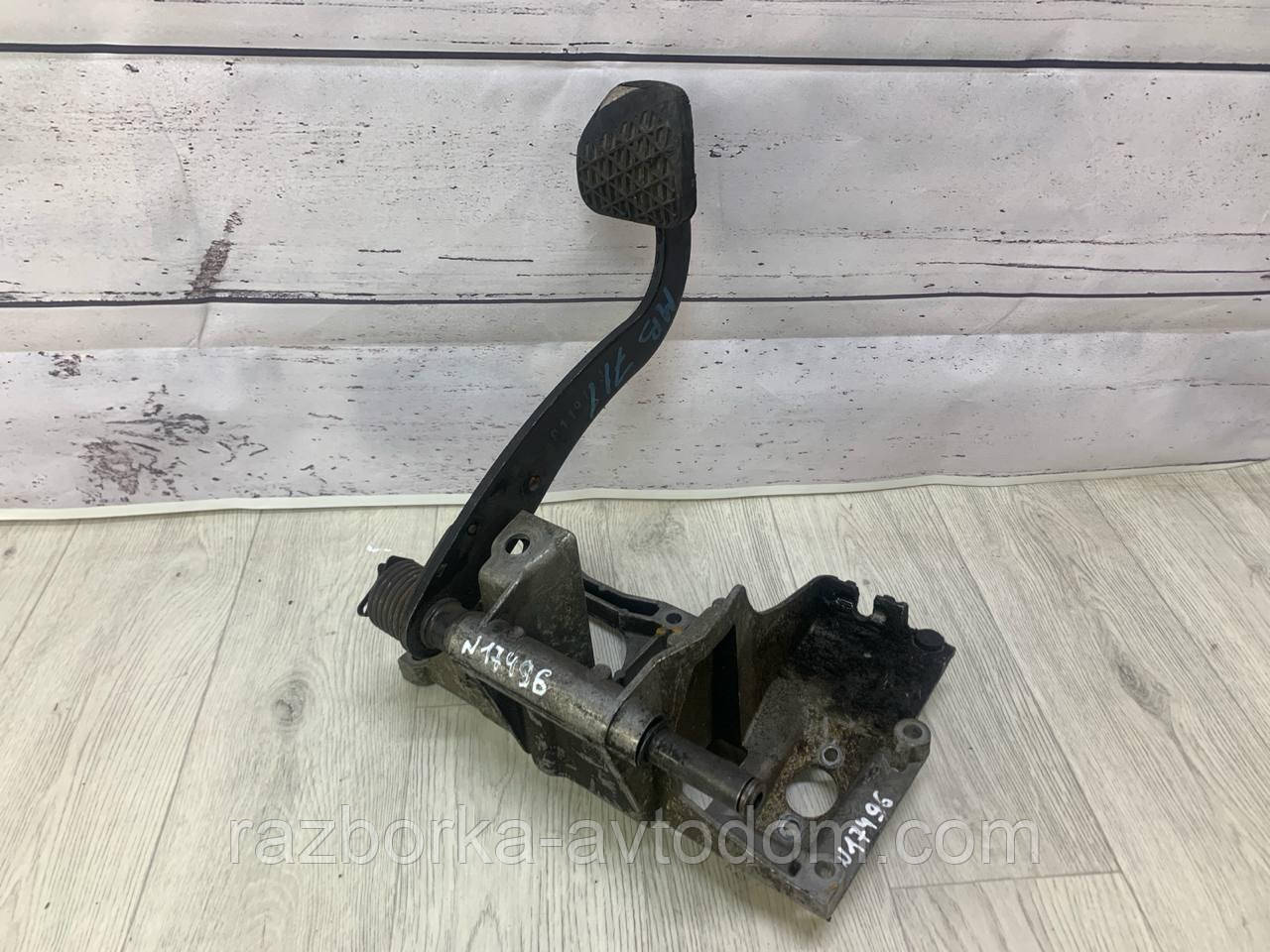 Педальний вузол (з педаллю) Mercedes Vario (1996-2013), OE: A6672900319