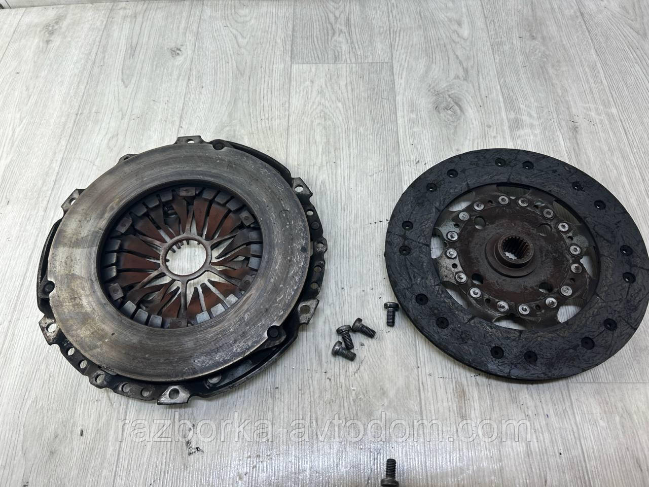 Комплект зчеплення (кошик, диск) 2.0HDI Peugeot 407 (04-11), Boxer (11-), 307,308, 407, Scudo (07-) OE:9664361580