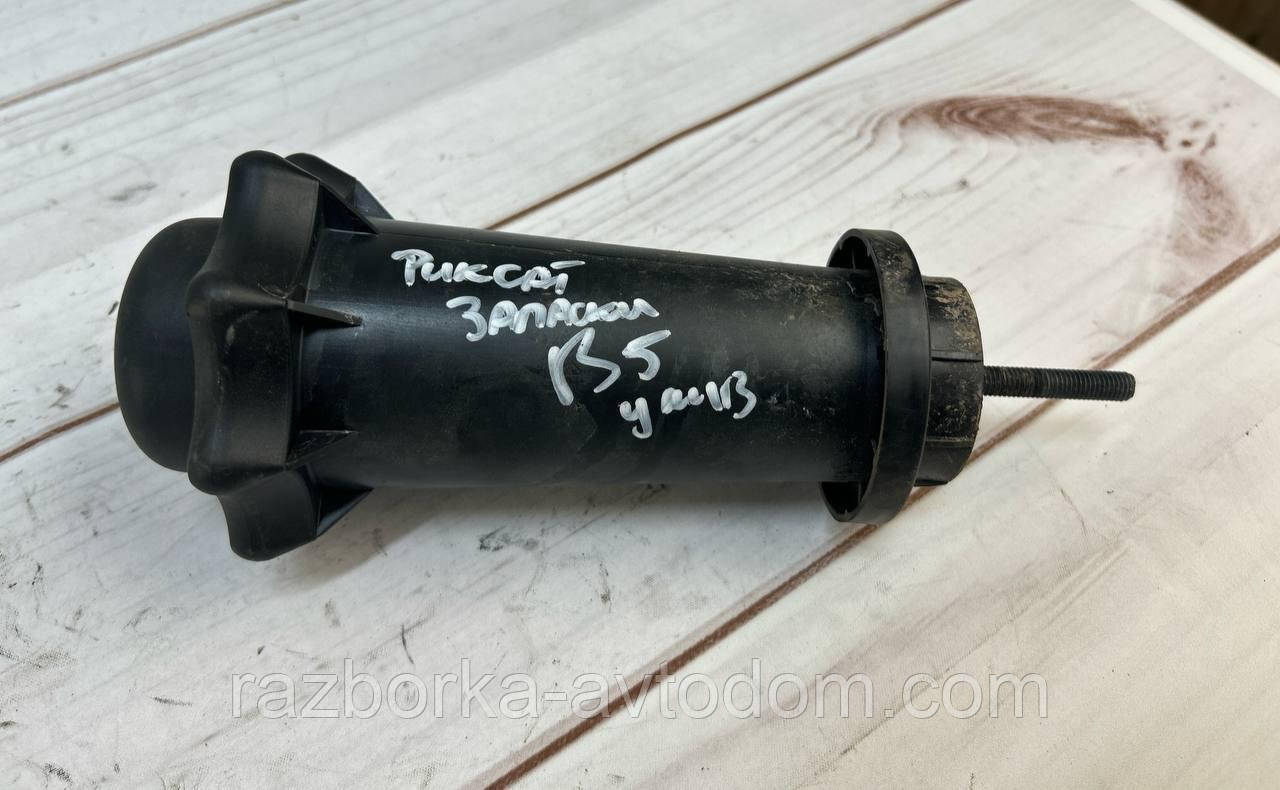 Болт кріплення запаски (запасного колеса) VW Passat B5 (96-05) OE:3b9803899a