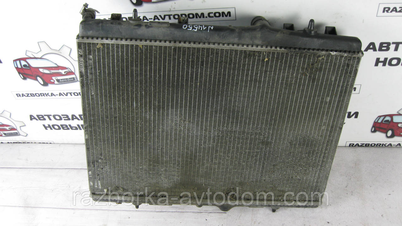 Радіатор охолодження двигуна Citroen C4 (2004-2011), Peugeot 307 (2001-2005) 2.0HDI OE:1330 G9, 1330G9, 96474