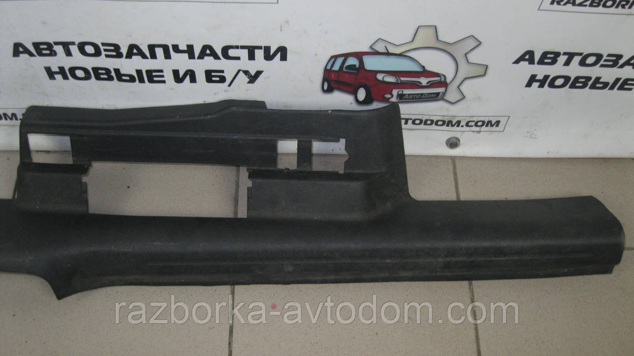 Накладка пластик молдинг порога внутрішнього правого Opel Vectra B (1995-2002) OE:90462744
