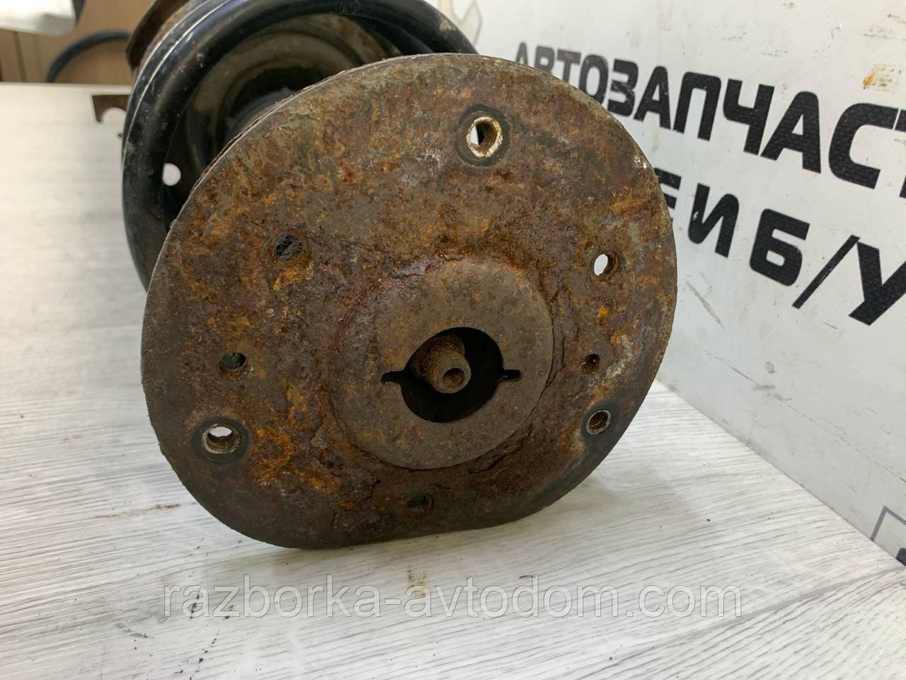 Амортизатор передній лівий (стійка в зборі з пружиною) Ford Mondeo (07-10) OE:1741782