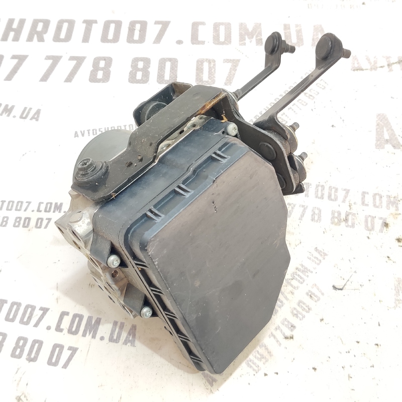 Блок АБС Infiniti Q50 (13-) 3.0 бенз 476604GU0A