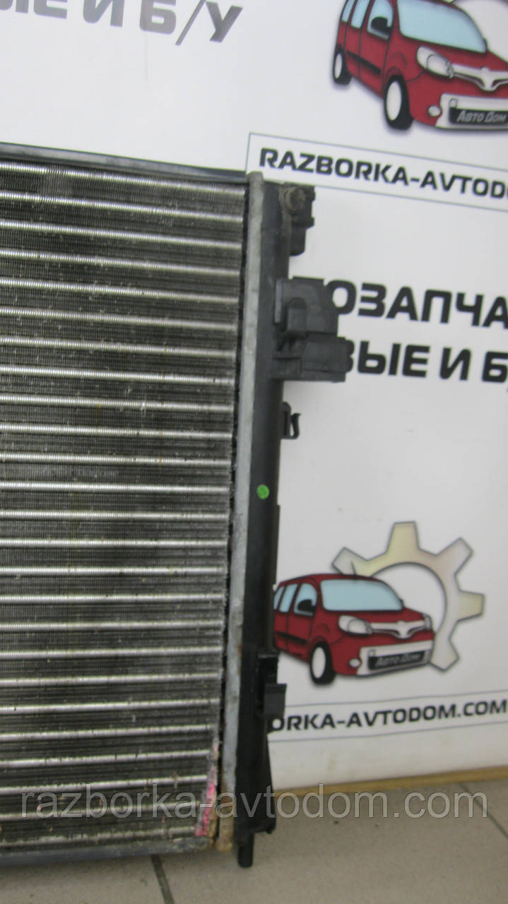 Радіатор охолодження основної Renault Trafic, Opel Vivaro, Nissan Primastar (2000-2014) 1,9CDI OE:8200073817 фото 2