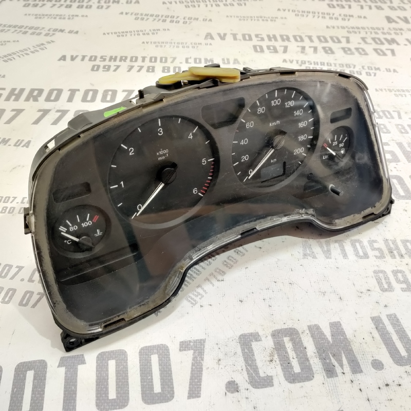 Панель приладів Opel Astra G (97-04) 2.0D 90561451qk