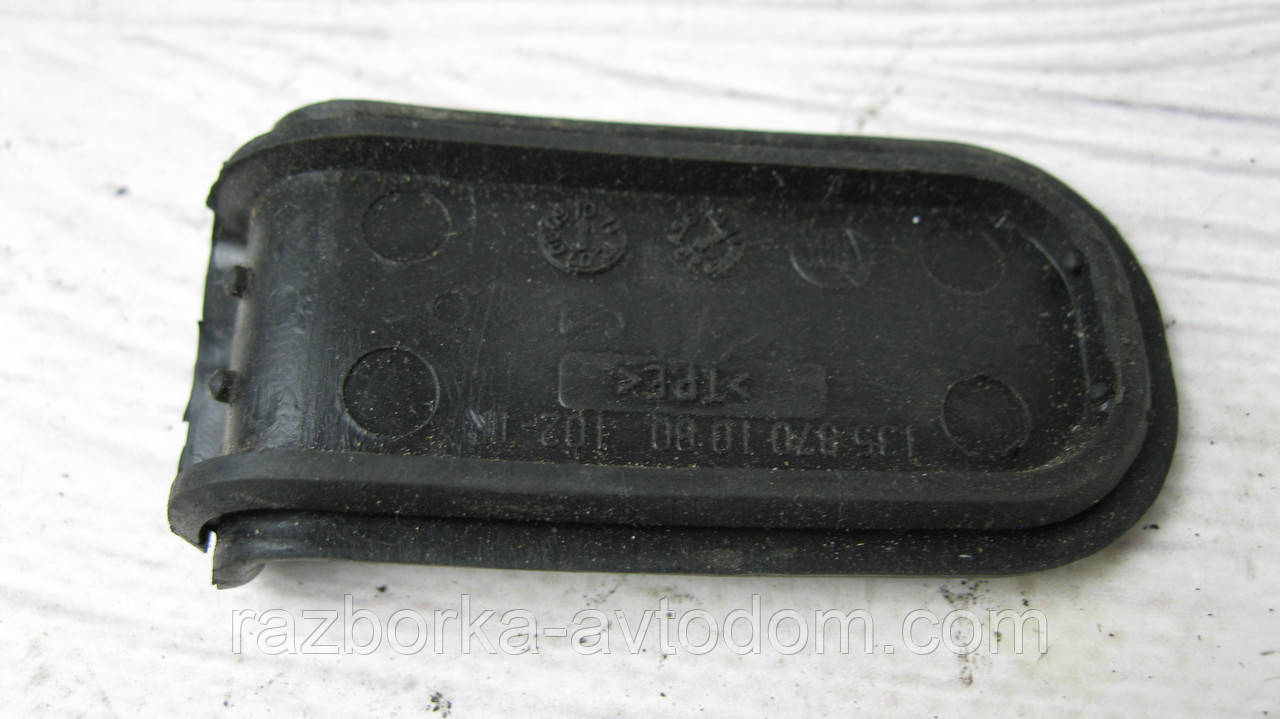 Заглушка замка розсувних дверей Fiat Fiorino (07-), Peugeot Bipper (08-17), Citroen Nemo (08-17) OE:1358701080