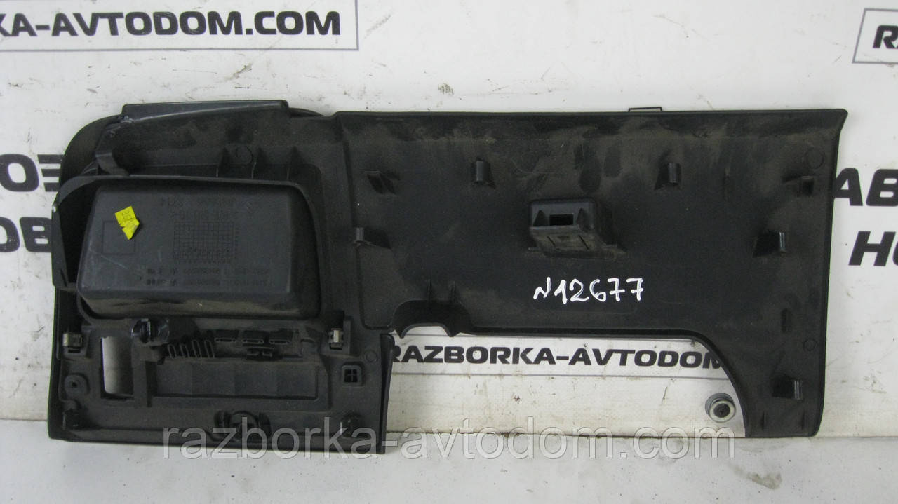Накладка на торпедо під кермом Citroen C4 (2004-2010) OE:8212RG