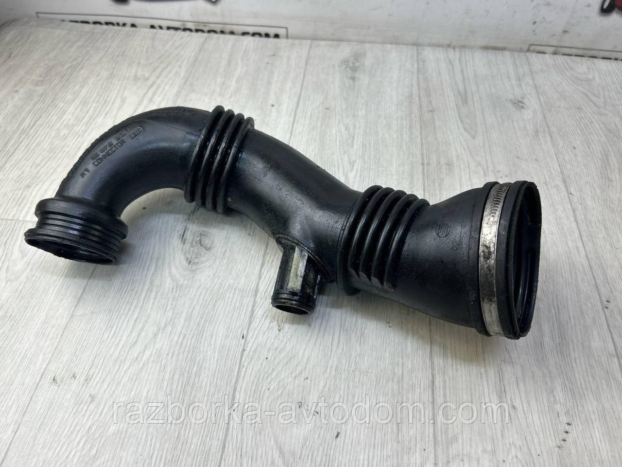 Патрубок повітряного фільтра (к турбіне) 1.6HDI Fiat Scudo (07-), Citroen Berlingo (08-) OE:9687883680