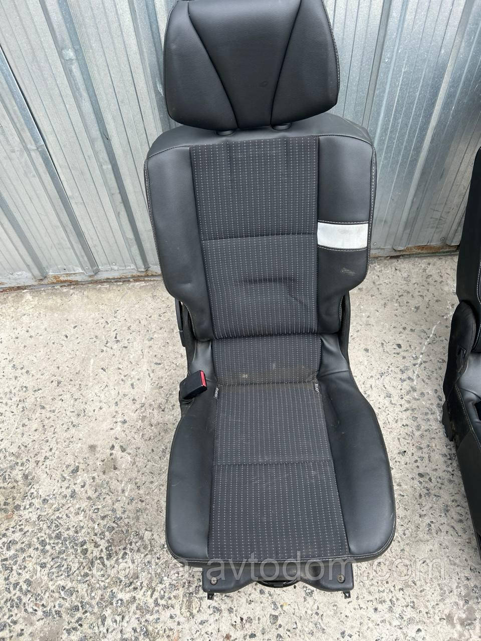 Сидіння задні Renault Scenic 3 (09-16) OE:б.н