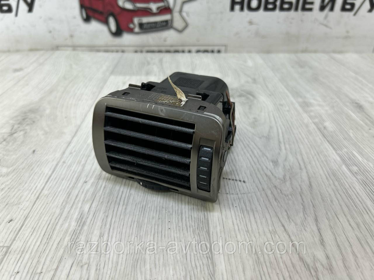 Повітропровід/дефлектор обігріву салону лівий SKODA Superb 1 (02-08) OE:3u0819701