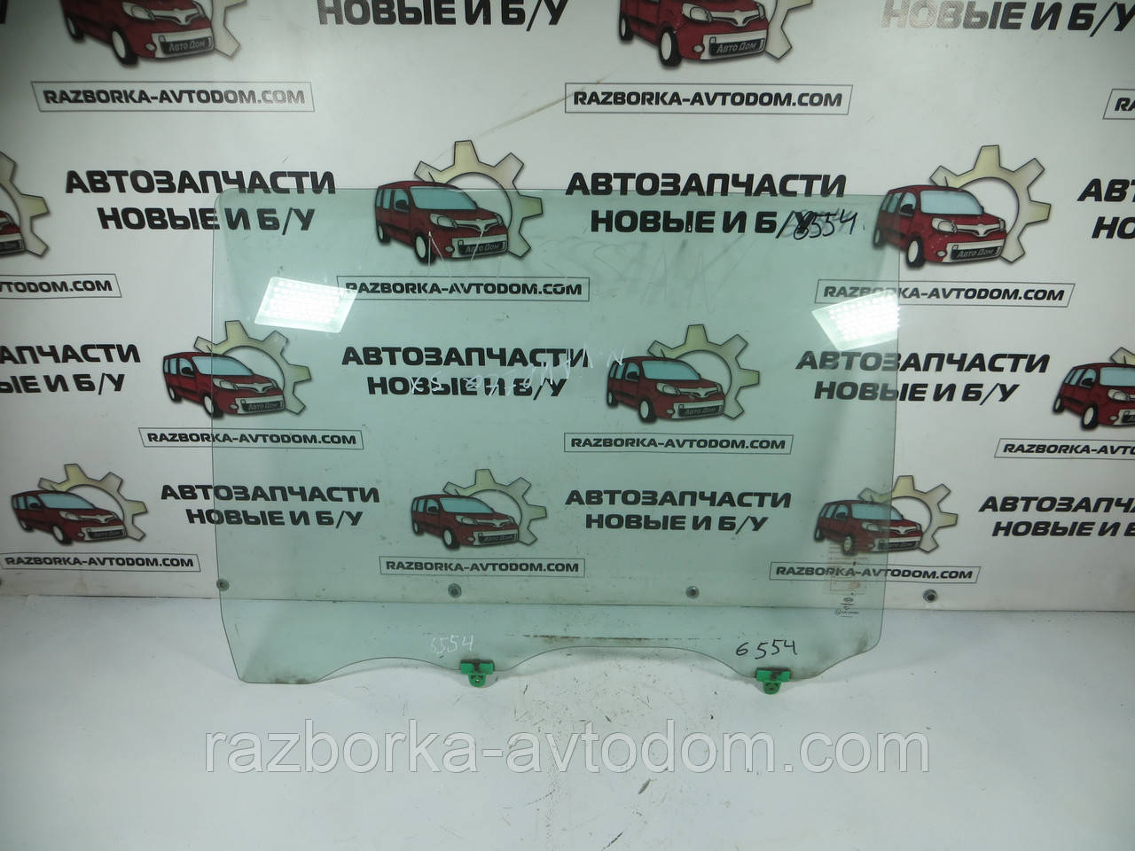 Скло дверей лівого бічного (від'їзного) Nissan Vanette C23 (1991-2001). ОЕ: 823017C300