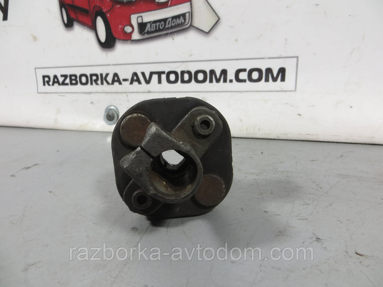 Хрестовина/муфта/фланець рульової колонки Opel Kadett (1979-1984) Е: 90184823