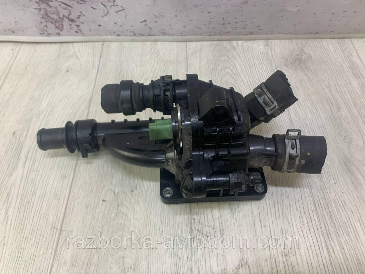 Корпус термостата 1.6HDI Fiat Scudo, Peugeot Expert, 308  (07-16) OE:1336AX
