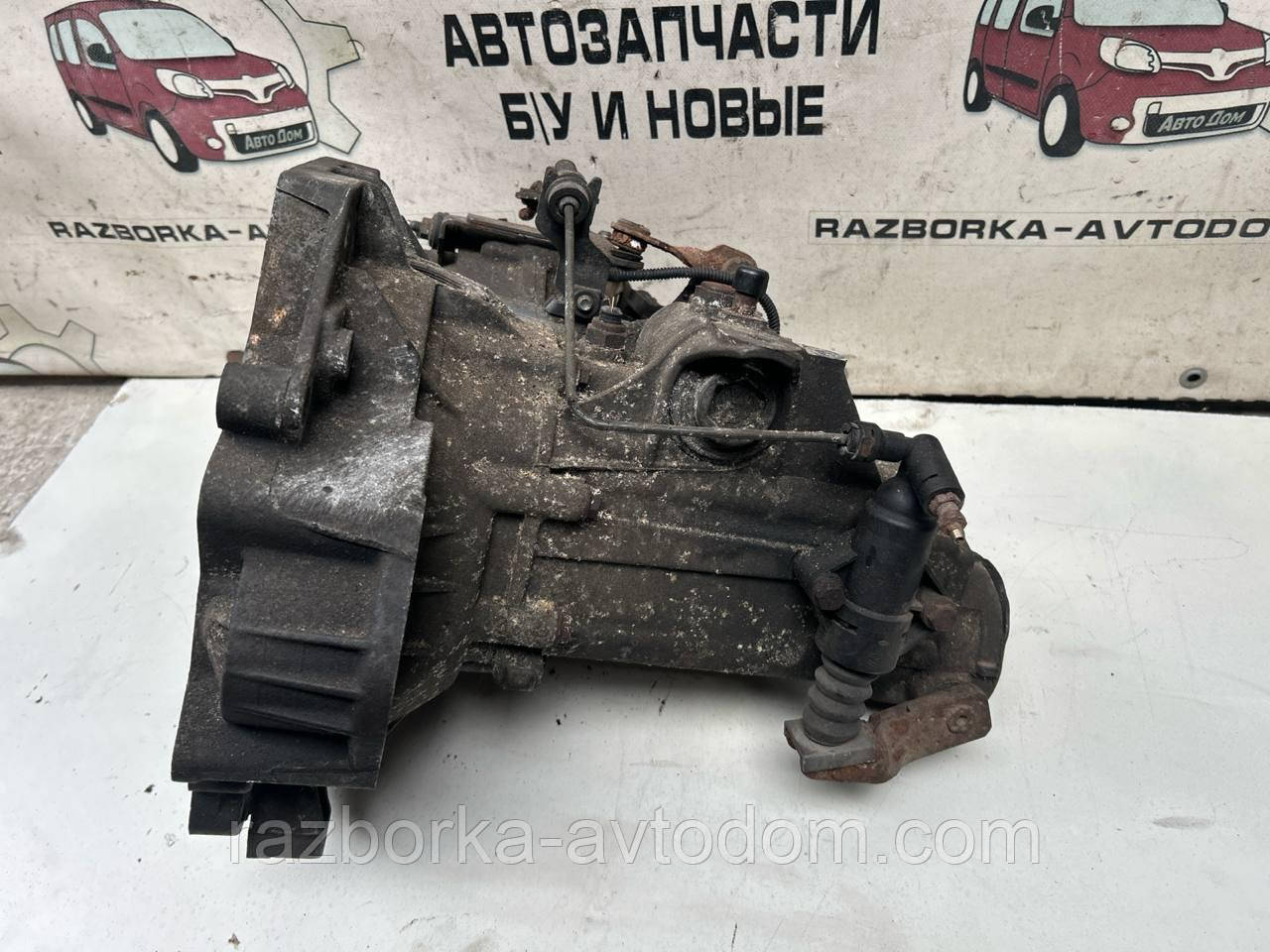 МКПП, КПП, коробка передач (механ) 5-ступка 1,9 SDI (DUS) VW Golf 4, Bora, Skoda Octavia Tour OE:02K300049X