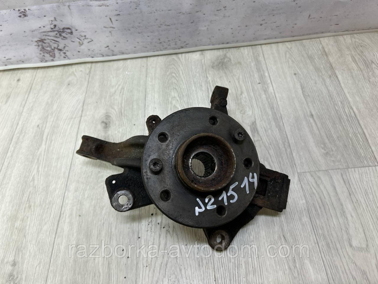 Поворотний кулак передній лівий (ступиця/дряпфа) Renault Scenic 3, Grand OE:400159066R