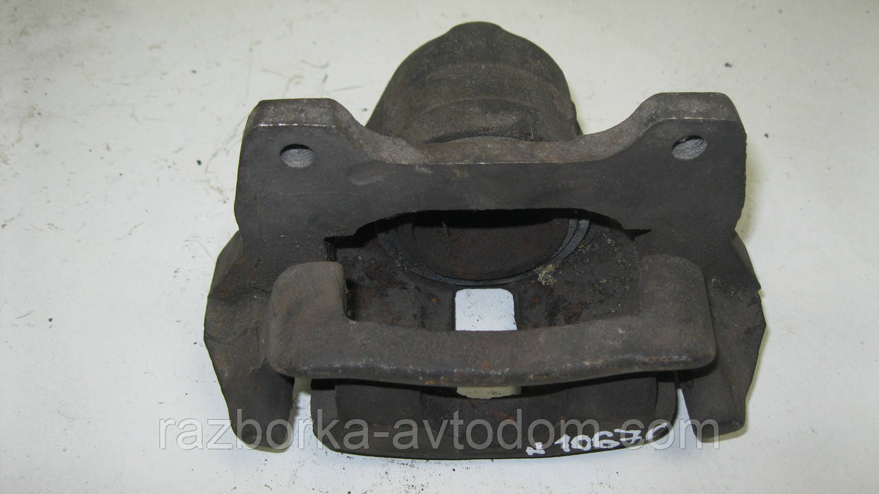 Суппорт передній лівий Fiat Croma (1986-1996) Lancia Thema (1984-1994), Alfa Romeo 146 (1994-1996) OE:793770