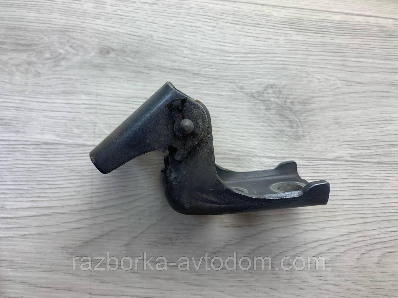 Петля передніх лівих дверей верхня Peugeot 407 (04-11) OE: 9035T1