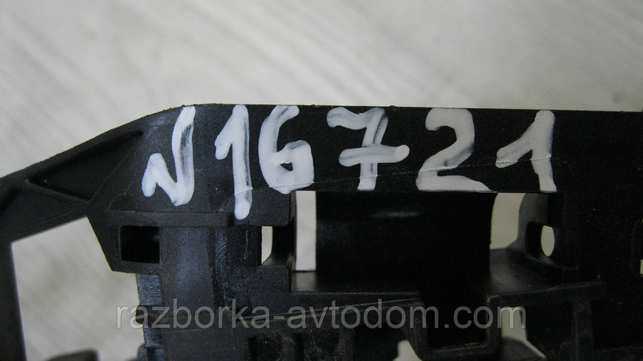 Кронштейн ручки зовнішніх дверей задньої правої Opel Zafira B (2005-2010) OE:24463750, 24462524