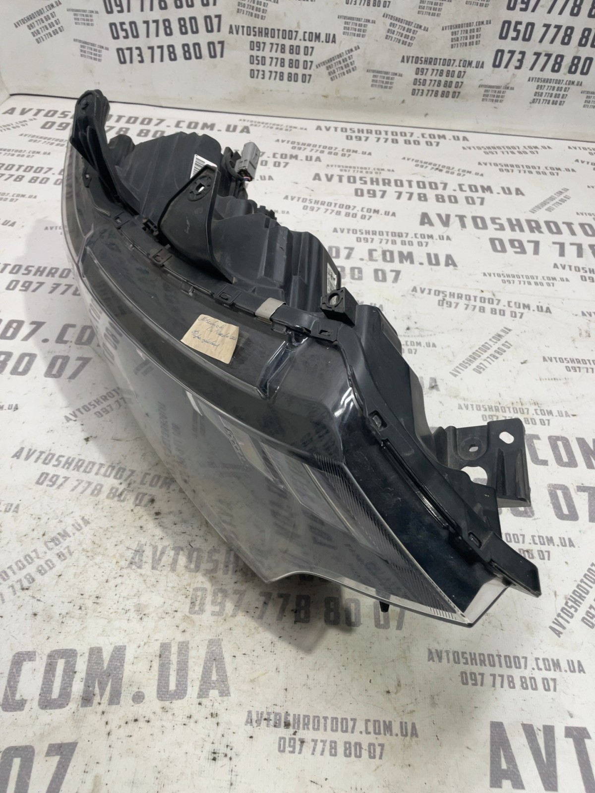 Фара права Mitsubishi Outlander 3 (12-21) ECM92121E20