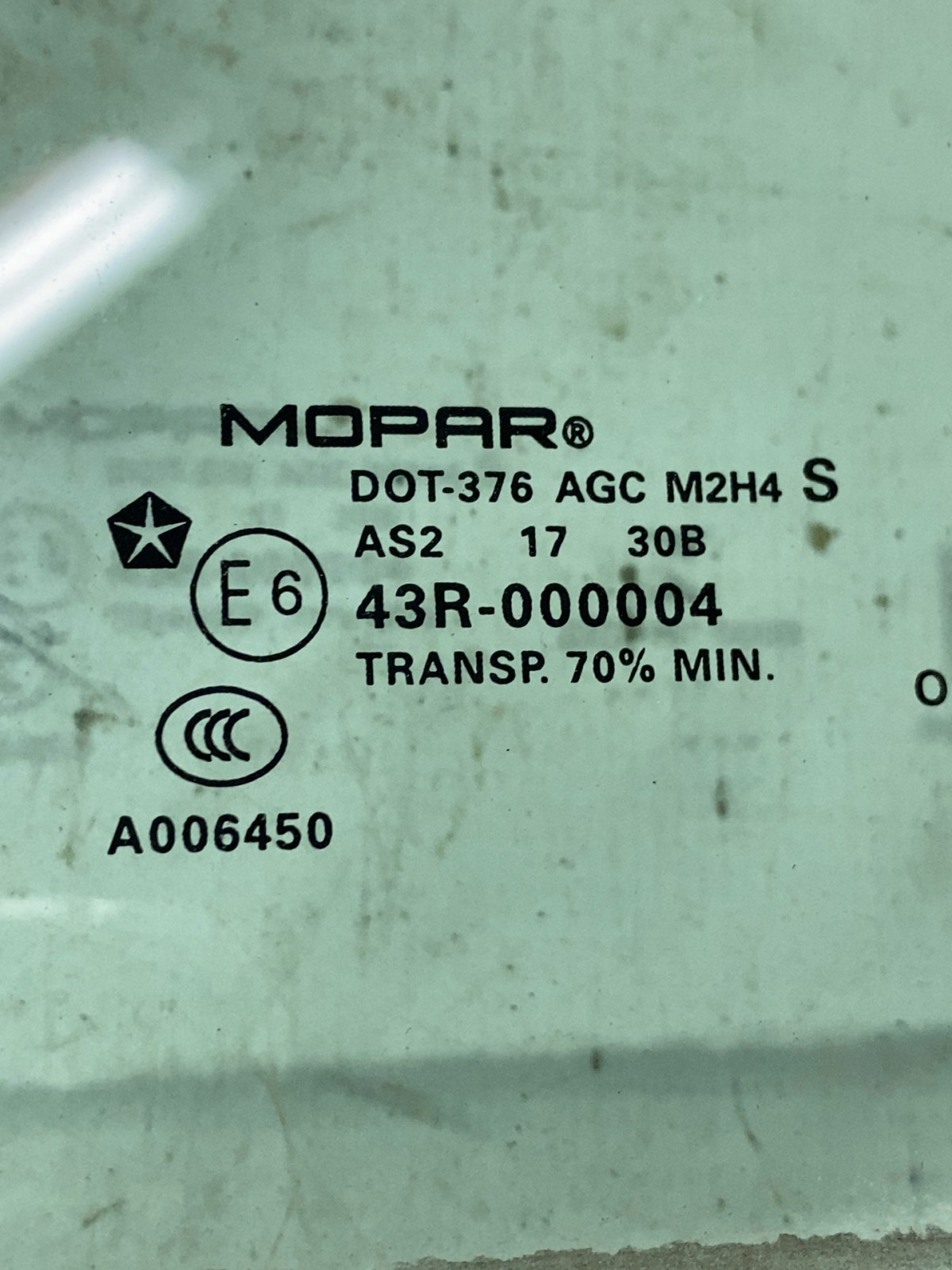 Скло дверей переднє ліве Jeep Compass MP P68292953AB