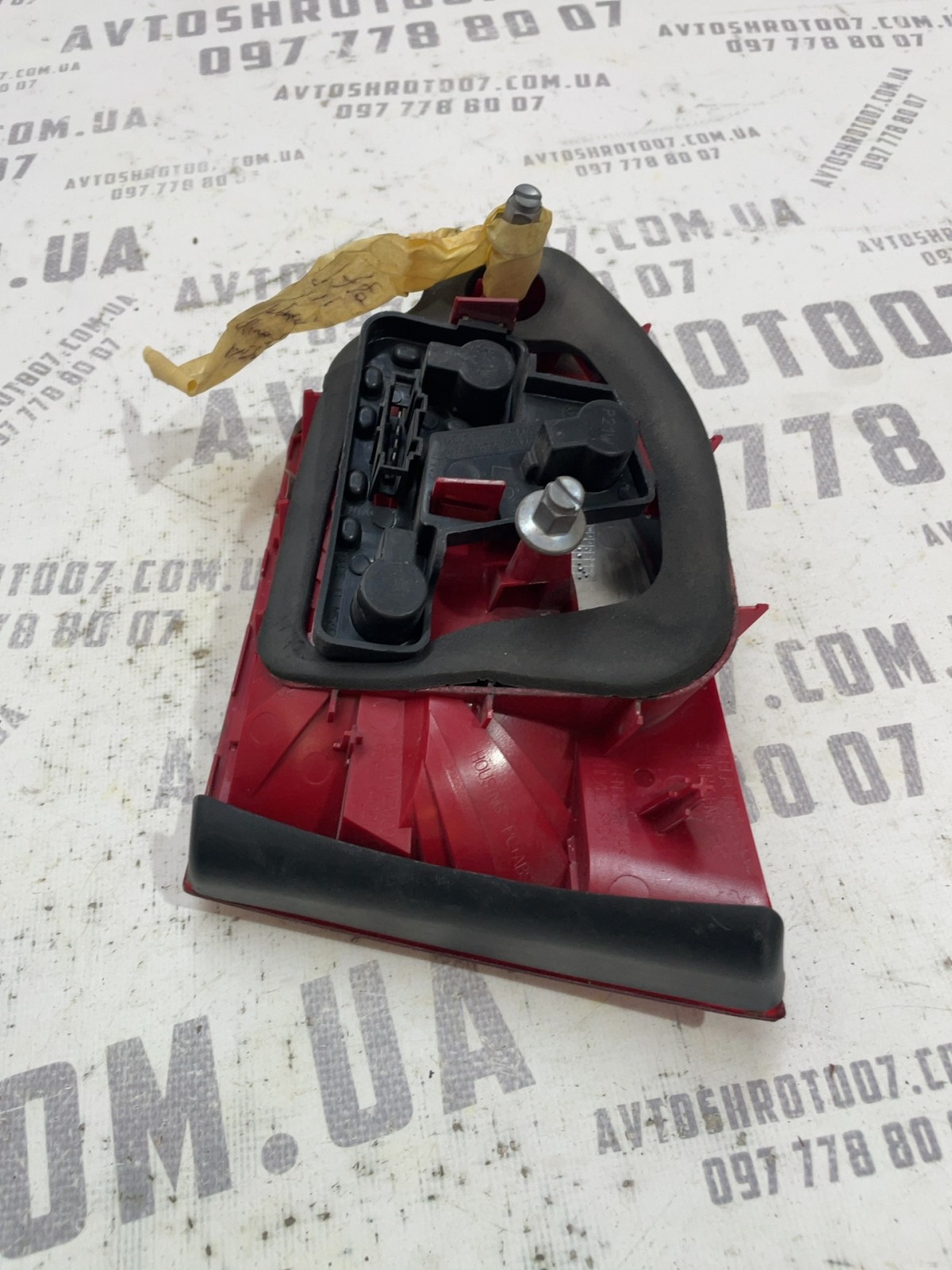 Ліхтар задній лівий Volkswagen Jetta 6 (10-18) F00HTV4021