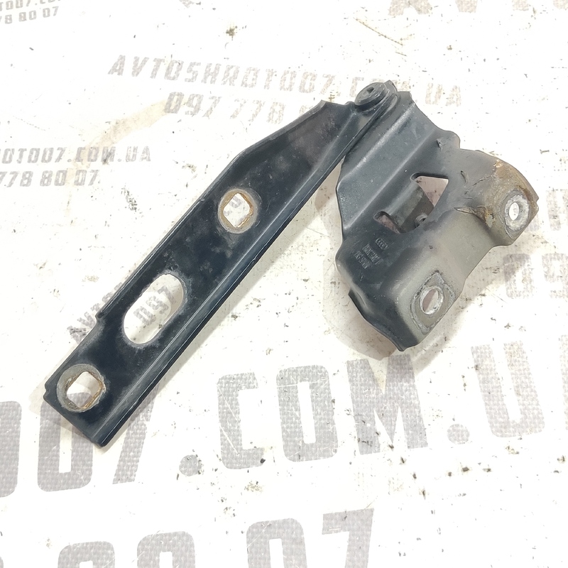 Петля капоту права Audi A4 B8 (07-15) 2.0D