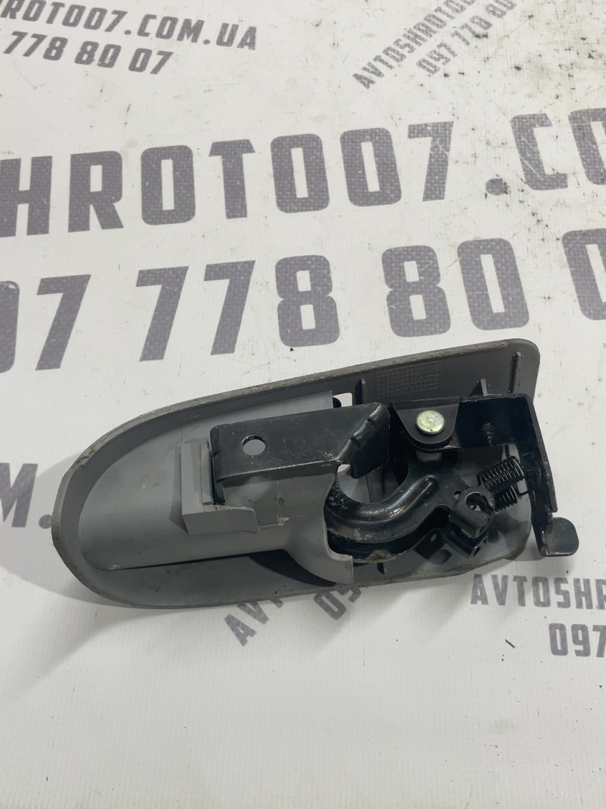 Ричаг лючка бензобаку Hyundai Accent 3 (05-11) 1.5 дизель