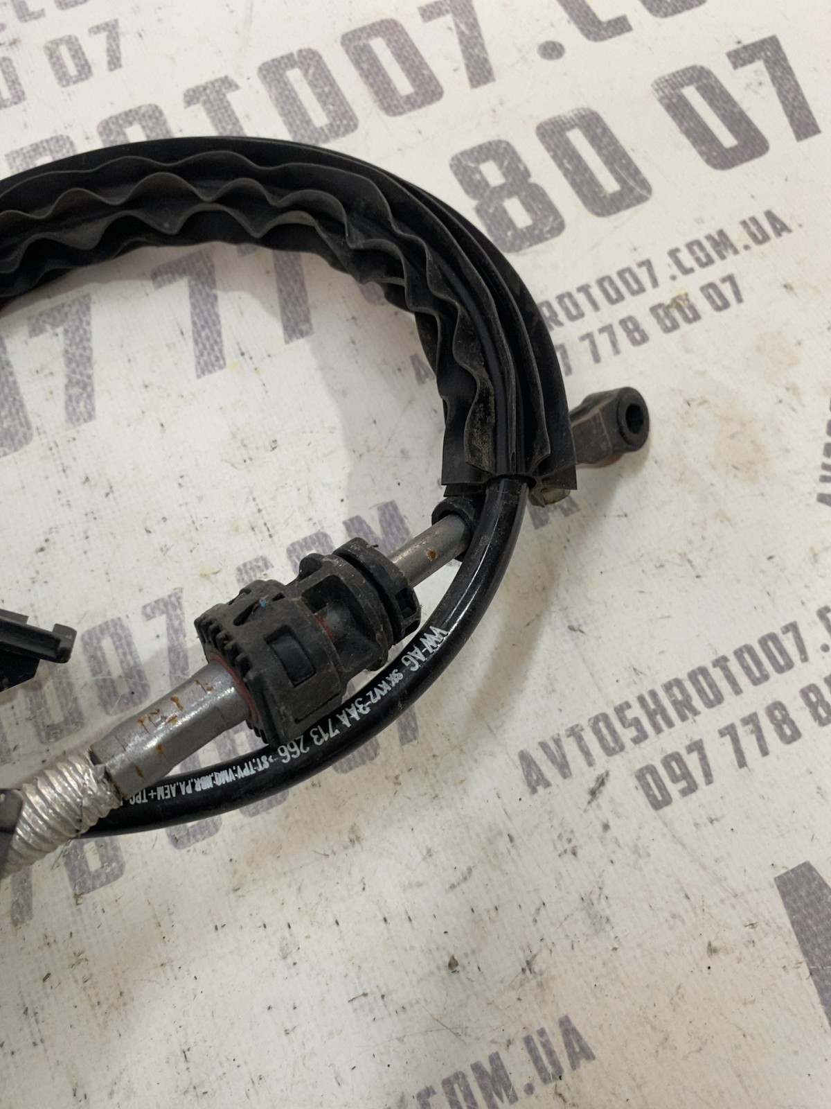 Куліса КПП VW Passat CC 35 (08-16) OEM 3AB713023H