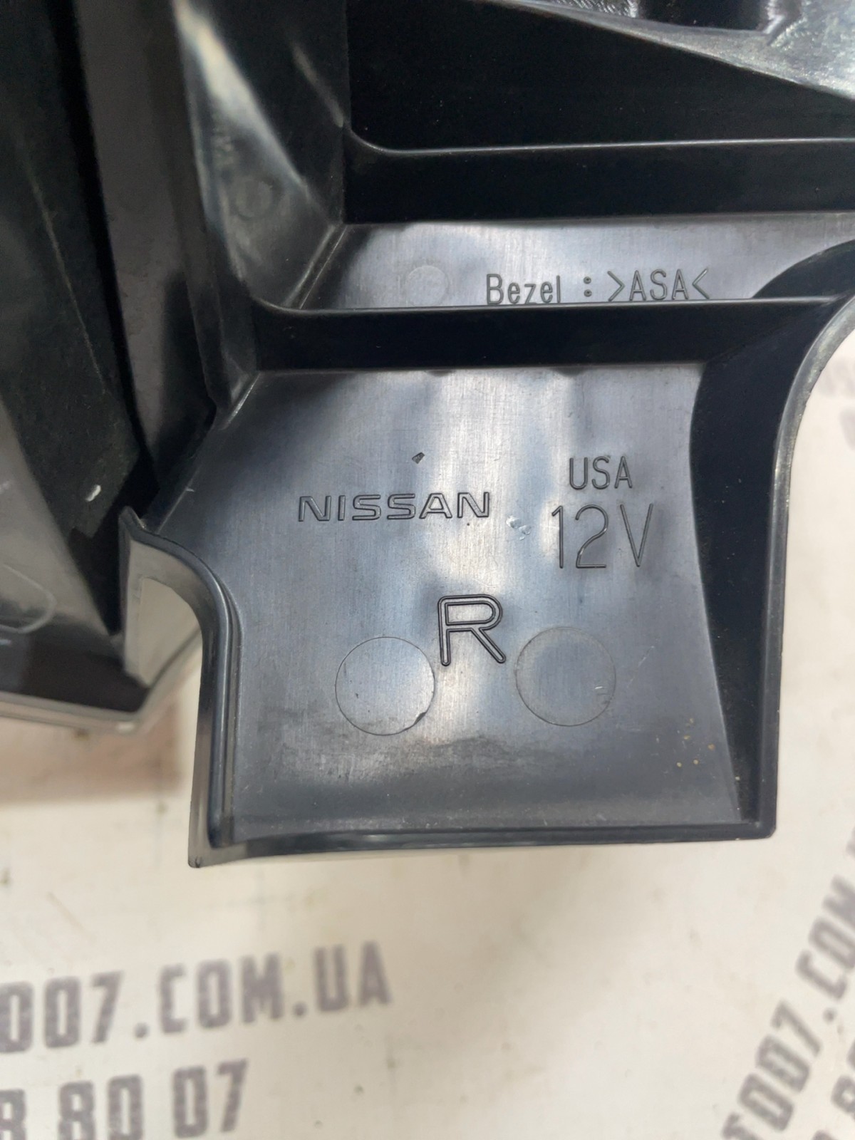 Ліхтар задній правий Nissan Rogue T32 (13-20) 949649