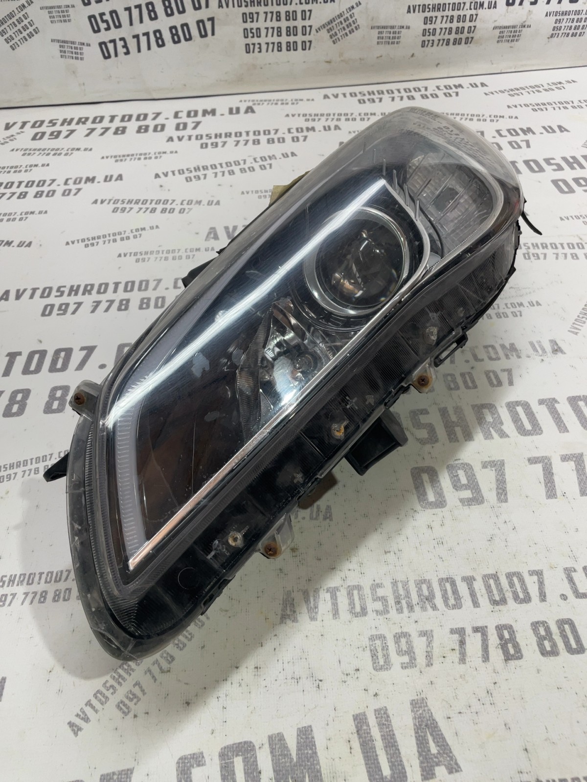 Фара ліва Hyundai Sonata 7 LF (14-19) 92102C10XX