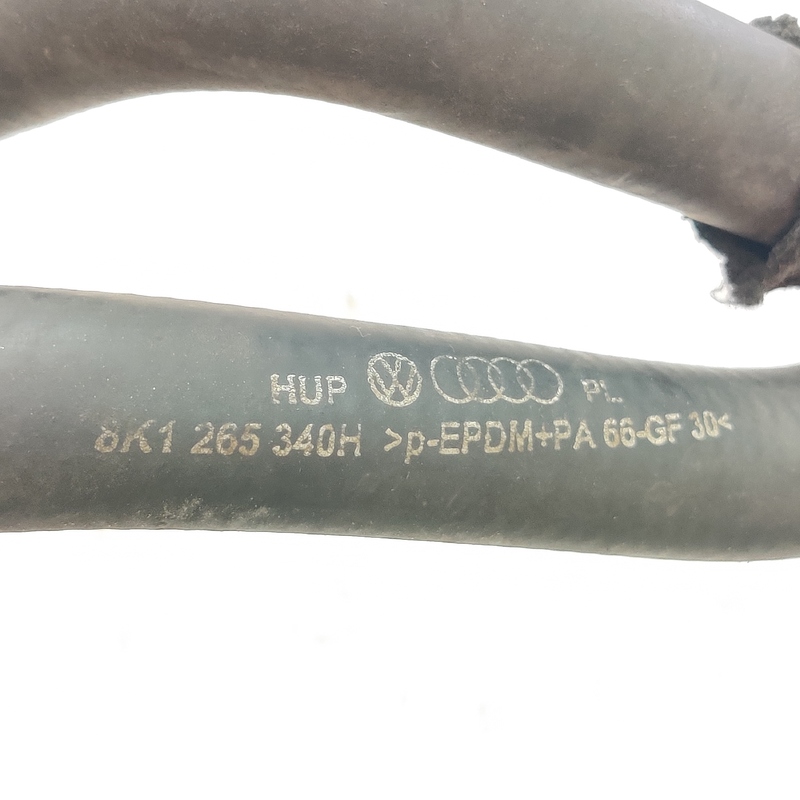 Трубка системи охолодження Audi A4 B8 (07-15) 2.0 дизель
