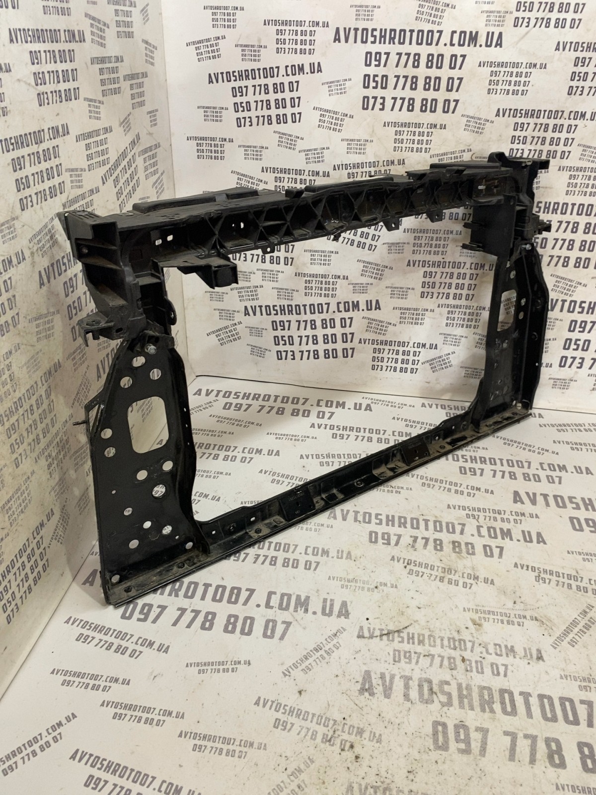Рамка телевізора передня Jeep Compass MP 68243736AD