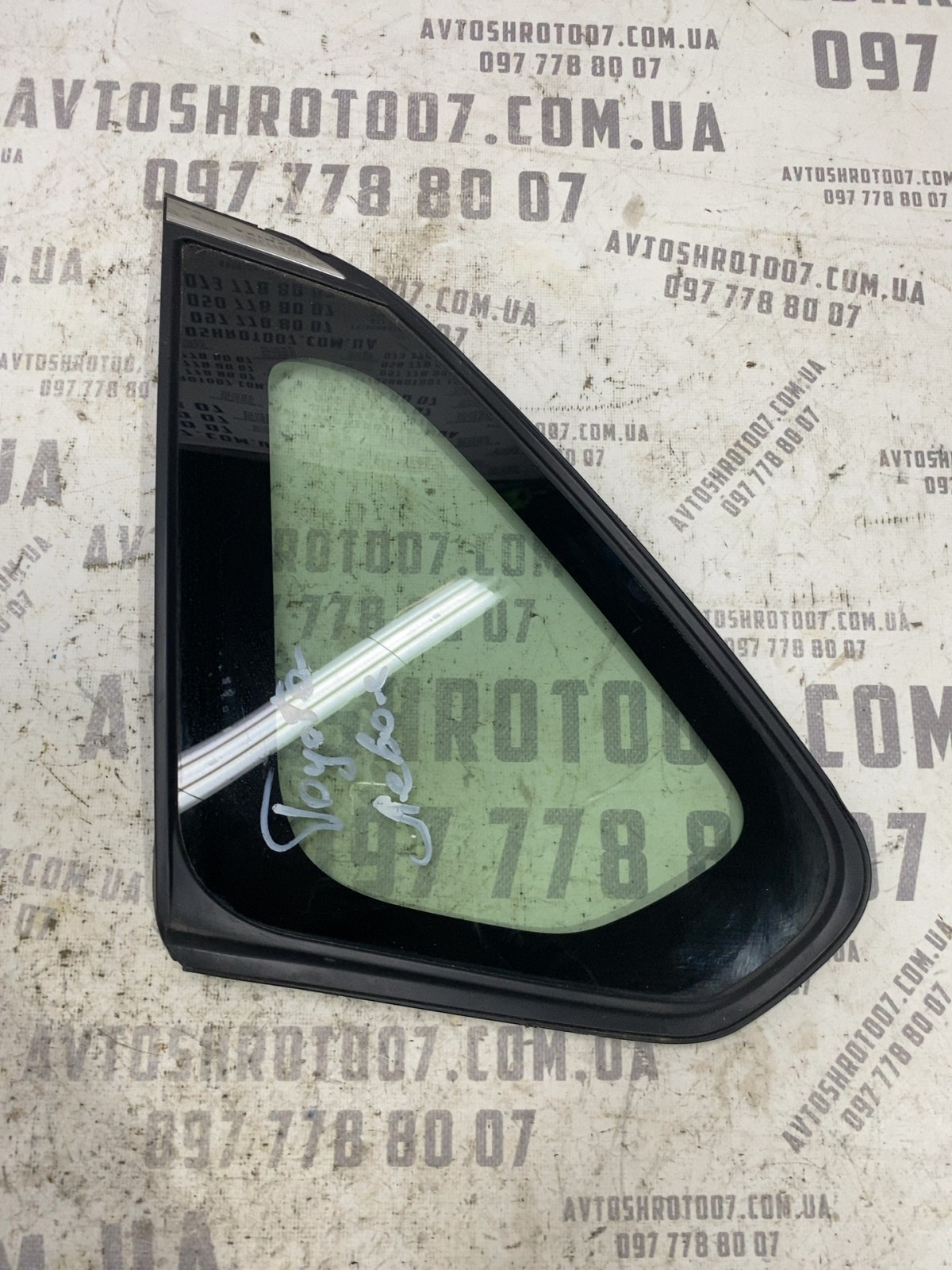 Кузовне скло заднє ліве Toyota RAV4 5