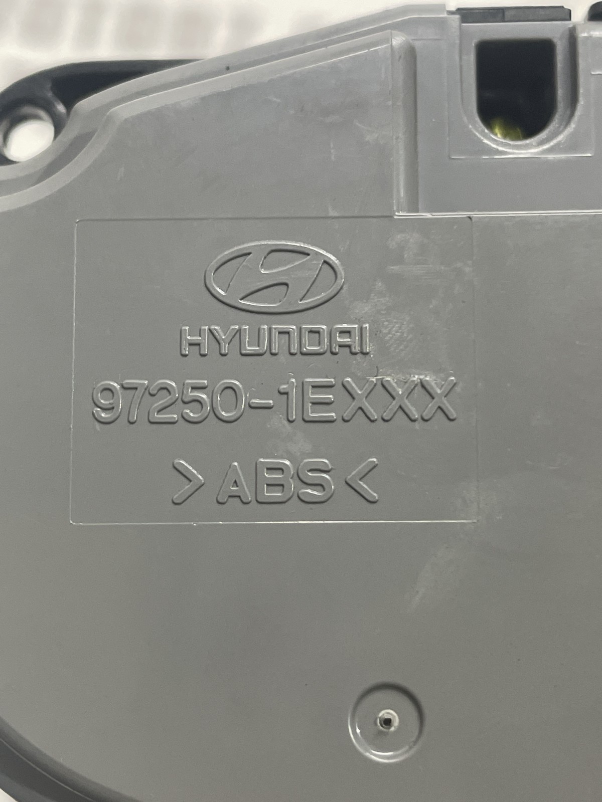 Блок керування пічкою Hyundai Accent 3 06-10 1.5 972501EXXX