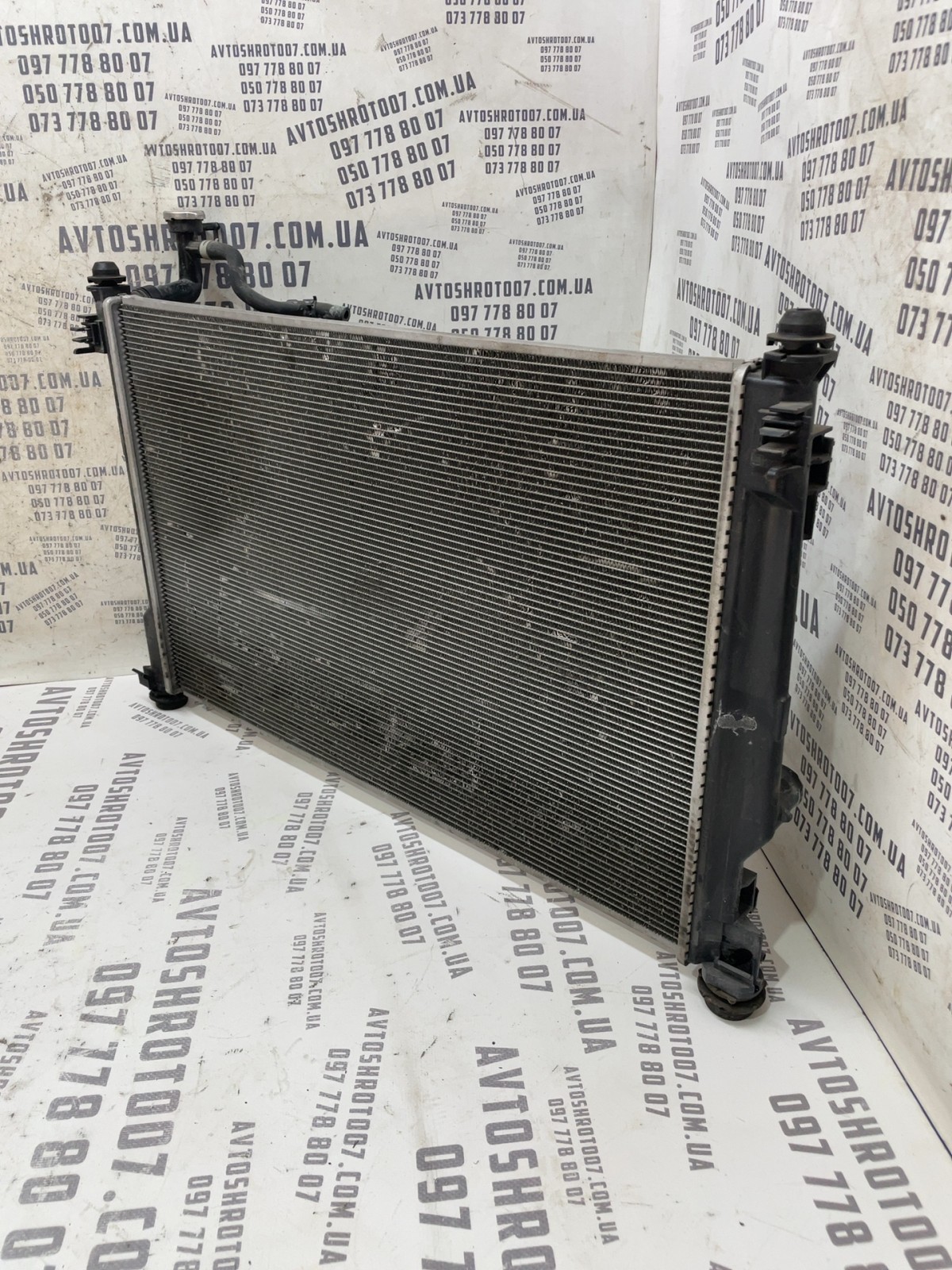 Радіатор охолодження Toyota RAV4 5 (18-24) OEM 1220500051