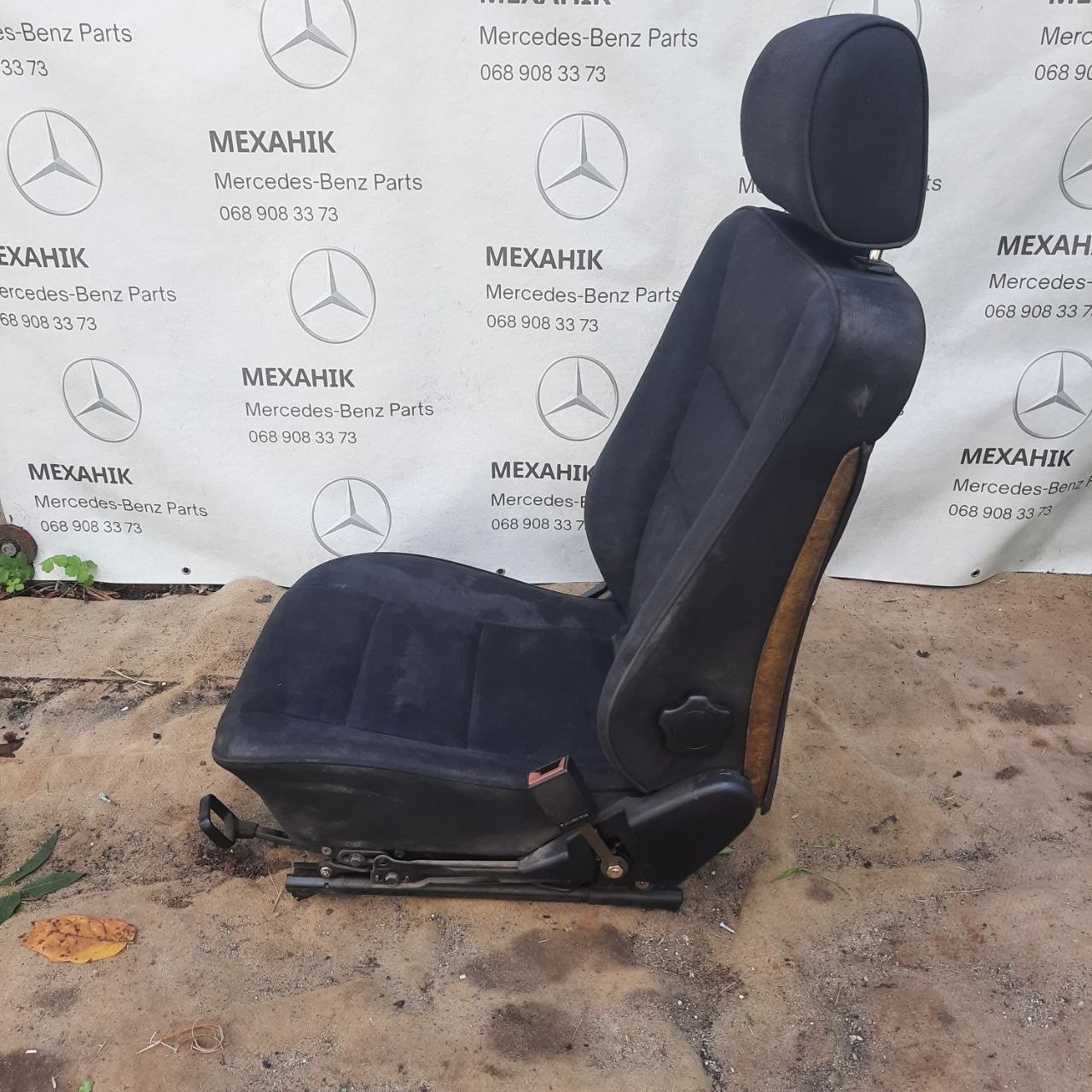 Сидіння передні Mercedes-Benz C-Class W202