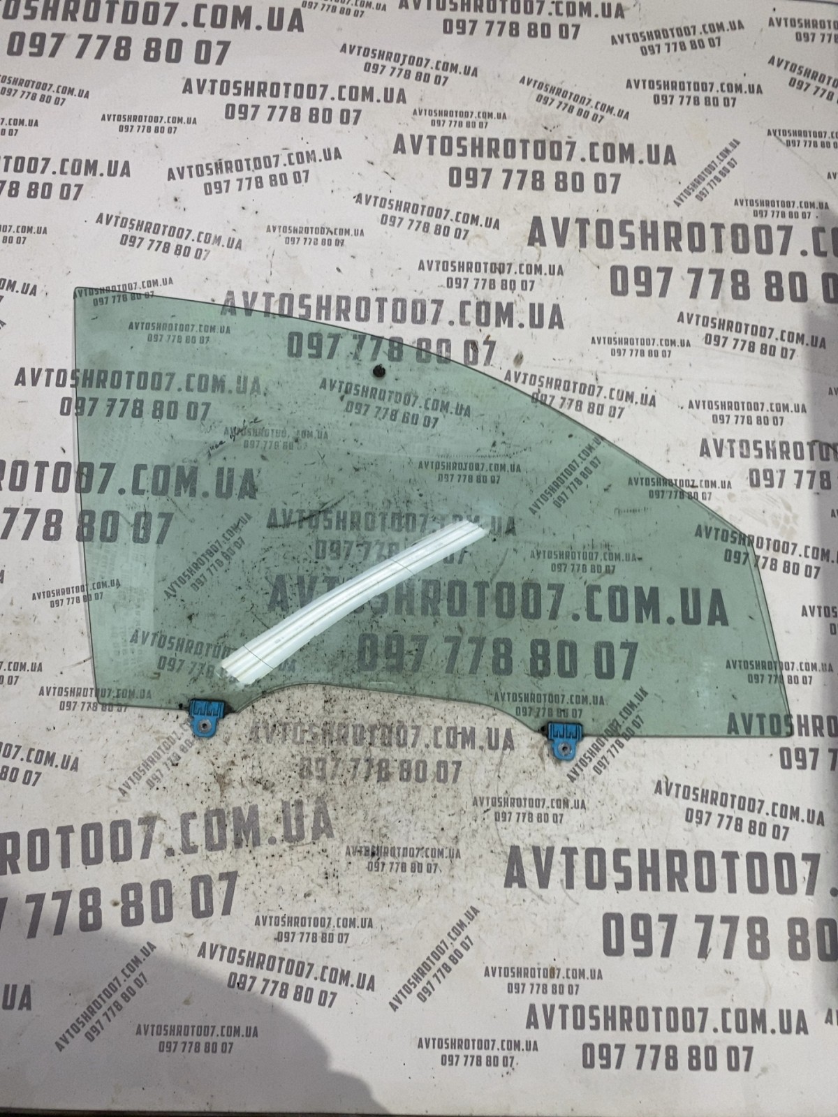 Скло дверей переднє праве Mitsubishi Outlander 3 5706A429