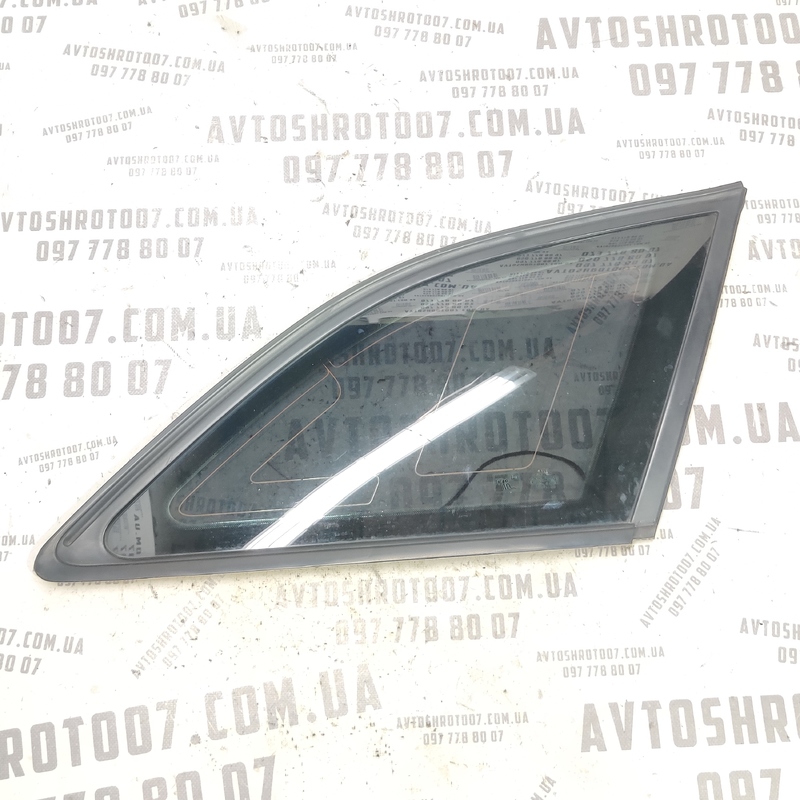 Кузовне скло заднє праве Audi A4 B8 (07-15) 2.0 дизель