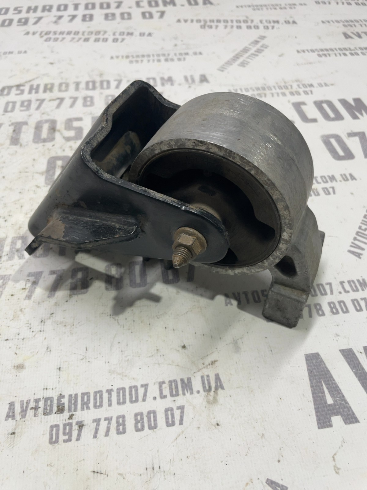 Подушка двигуна Hyundai Accent 3 06-11 1.5D нижня 219351E200