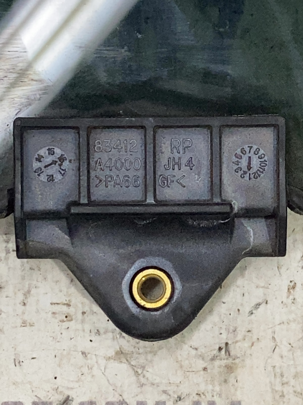 Скло дверей заднє праве Hyundai Tucson 3 TL (15-21)