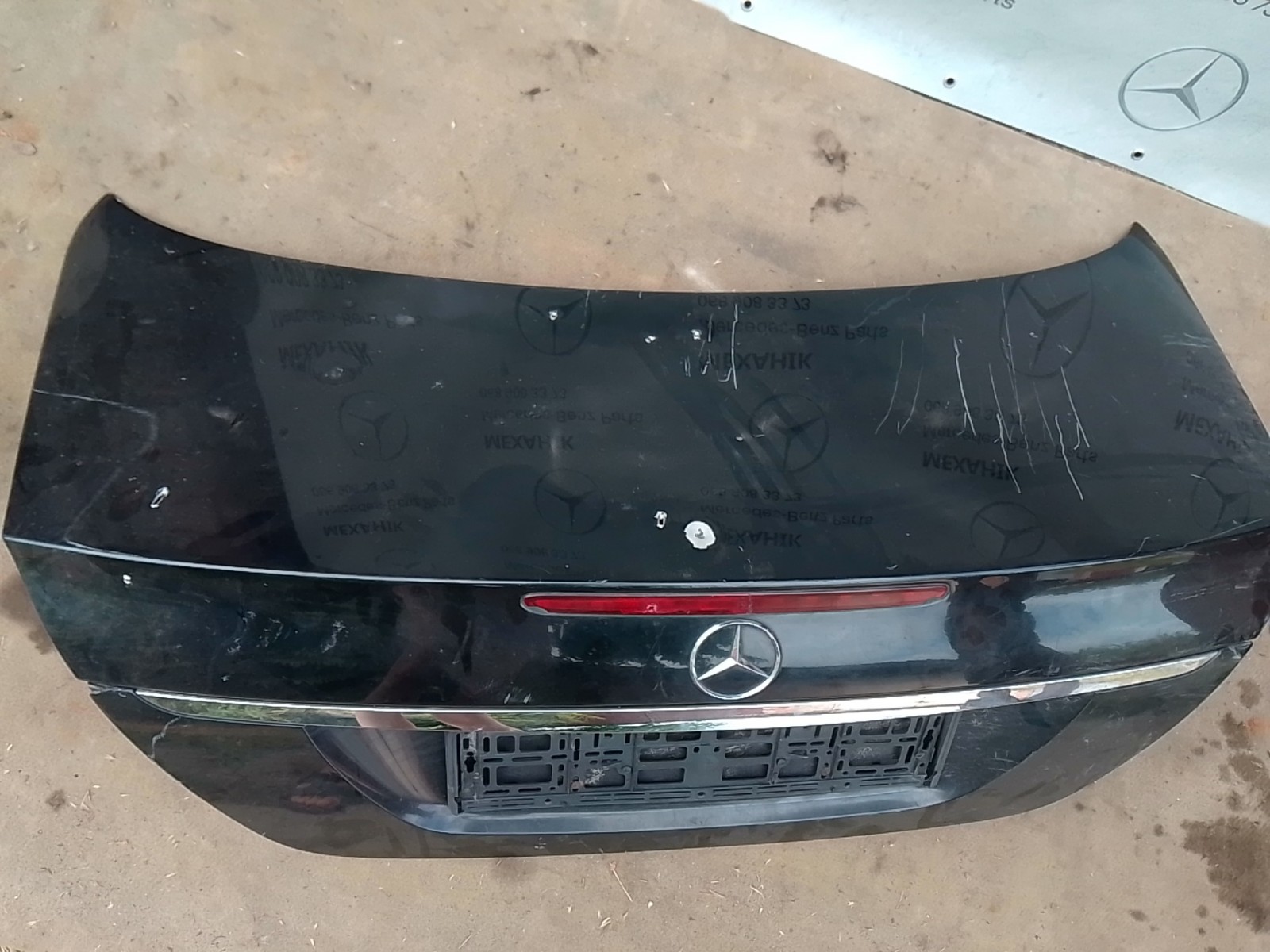Кришка багажника Mercedes-Benz E-Class w211